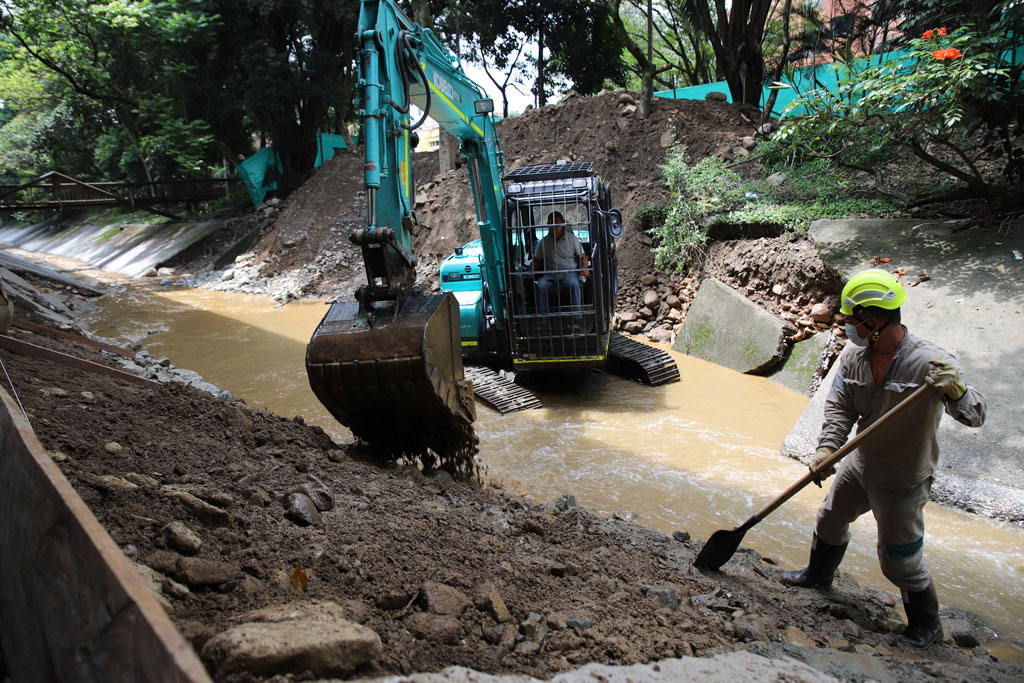 FotografoFoto Alcaldía de Medellín:La Alcaldía de Medellín ha intervenido 26 quebradas para prevenir emergencias en la temporada de lluvias. 